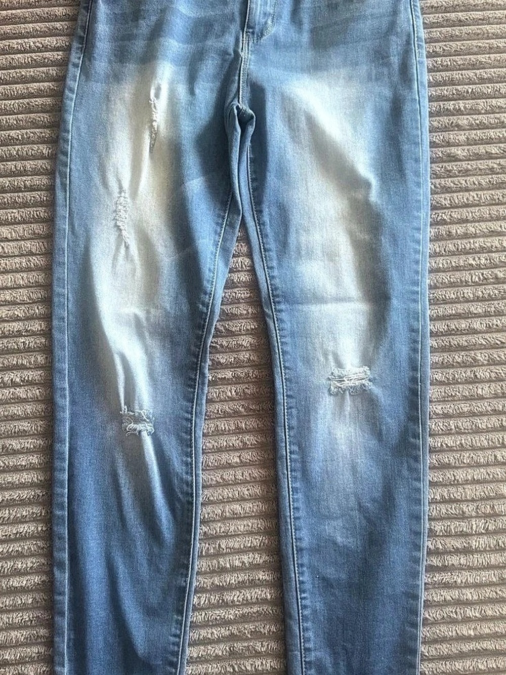 California Vintage Distressed Skinny Jeans in Blue